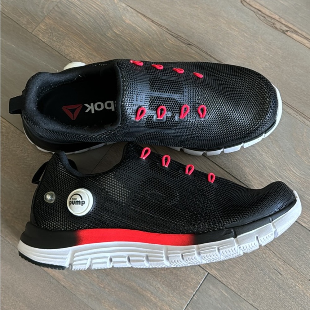 Reebok PUMP Sneakers Child Size 6. - Picture 1 of 5